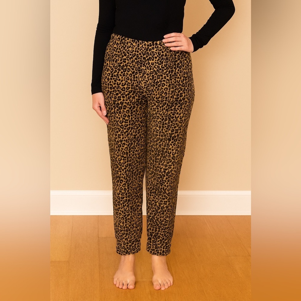 💙 5 for $25 💙 Leopard Print Pants